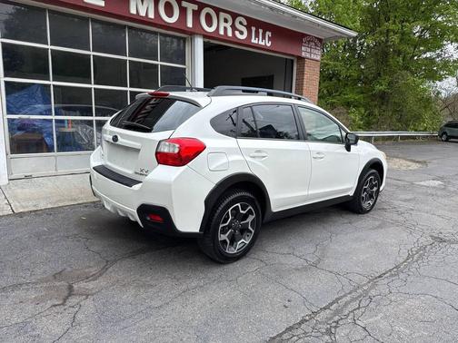 White 2015 Subaru XV Crosstrek 2.0i Premium