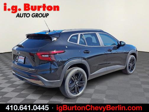 Black 2026 Chevrolet Trax ACTIV