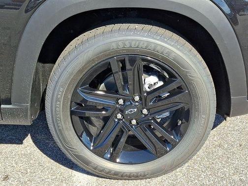 Black 2026 Chevrolet Trax ACTIV