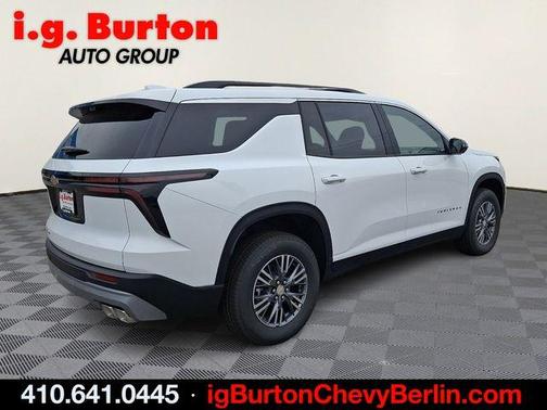 Summit White 2026 Chevrolet Traverse LT