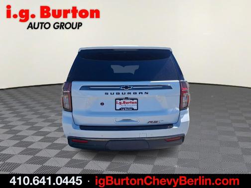 Pearl 2022 Chevrolet Suburban RST