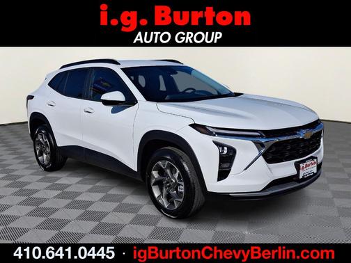 Summit White 2026 Chevrolet Trax LT