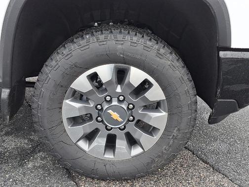 2026 Chevrolet Silverado 2500 Custom