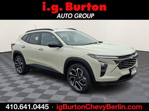 White 2026 Chevrolet Trax 2RS