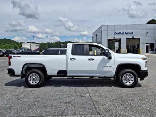 Summit White 2026 Chevrolet Silverado 2500 WT