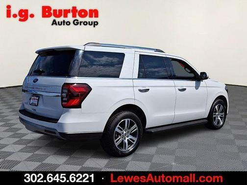 Oxford White 2024 Ford Expedition Limited