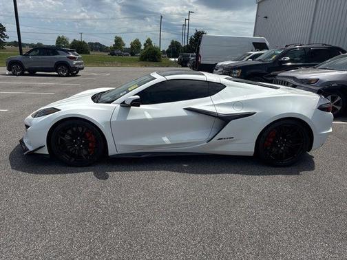 Arctic White 2024 Chevrolet Corvette Z06