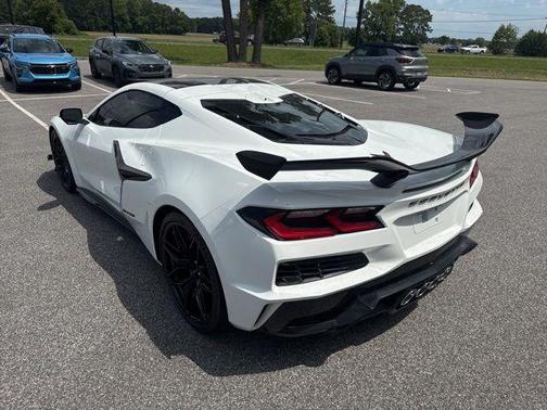 Arctic White 2024 Chevrolet Corvette Z06