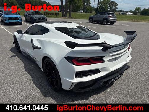 Arctic White 2024 Chevrolet Corvette Z06