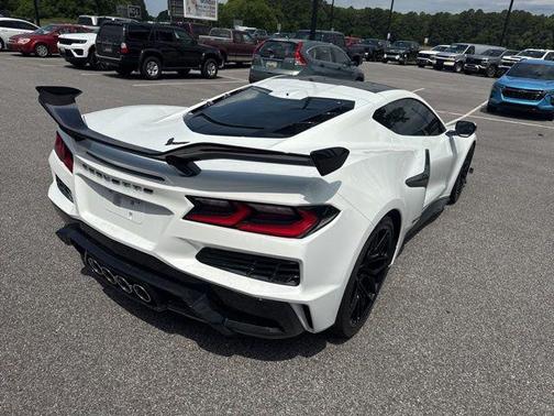 Arctic White 2024 Chevrolet Corvette Z06