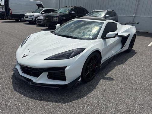 Arctic White 2024 Chevrolet Corvette Z06