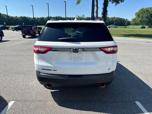 Summit White 2020 Chevrolet Traverse LT Leather