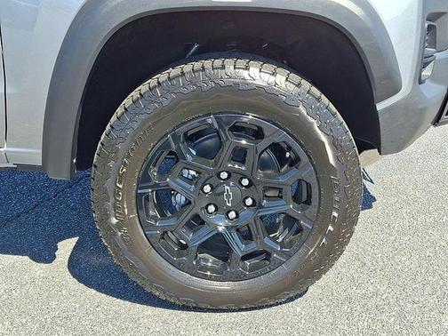Sterling Gray Metallic 2026 Chevrolet Colorado Trail Boss