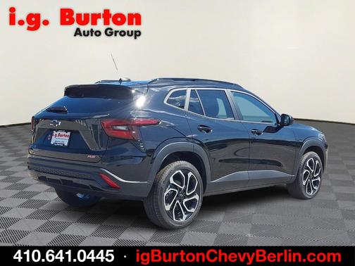 Black Metallic 2026 Chevrolet Trax 2RS