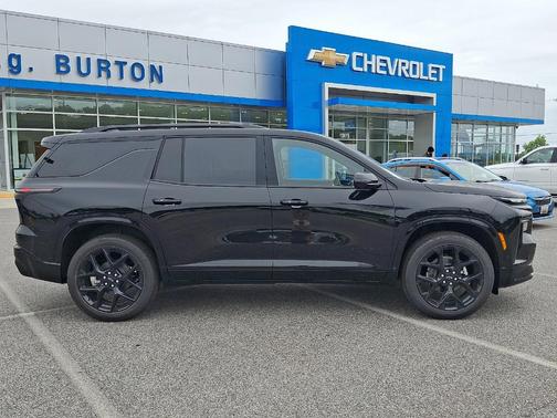 Black Metallic 2026 Chevrolet Traverse RS