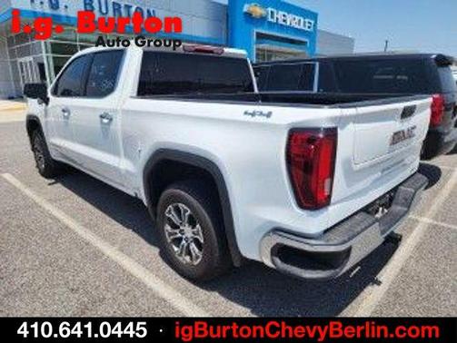 Summit White 2025 GMC Sierra 1500 SLT