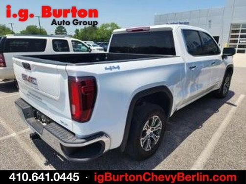Summit White 2025 GMC Sierra 1500 SLT
