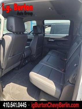 Summit White 2025 GMC Sierra 1500 SLT