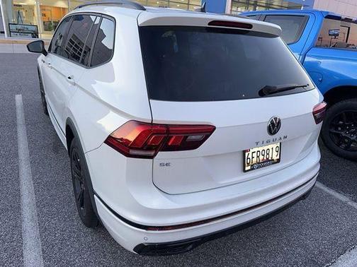 2024 Volkswagen Tiguan 2.0T SE R-Line Black