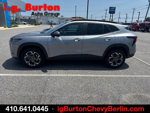 Sterling Gray Metallic 2025 Chevrolet Trax LT