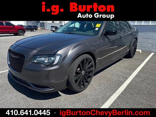 Crystal Metallic 2019 Chrysler 300 Touring