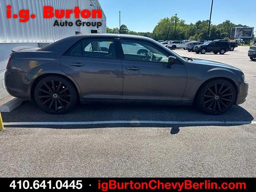 Crystal Metallic 2019 Chrysler 300 Touring