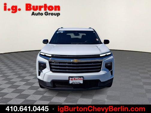 Summit White 2025 Chevrolet Traverse LT