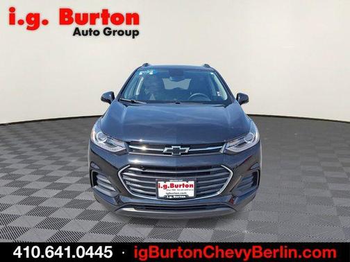 Black Metallic 2022 Chevrolet Trax LT