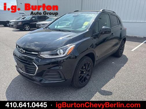 Black Metallic 2022 Chevrolet Trax LT