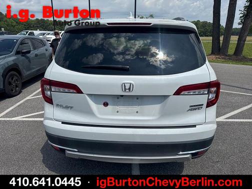 White 2021 Honda Pilot Touring 8-Passenger