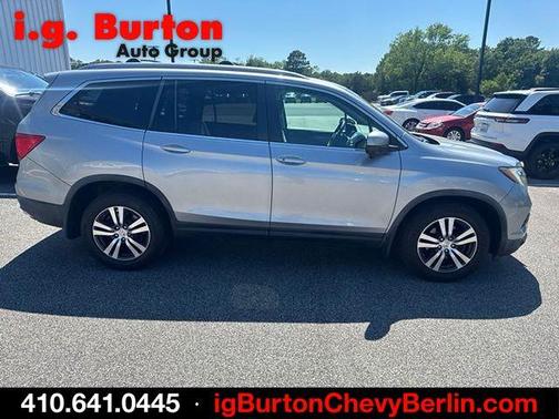 Gray 2016 Honda Pilot EX