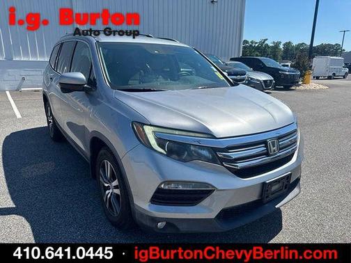 Gray 2016 Honda Pilot EX