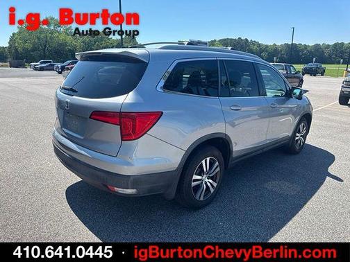 Gray 2016 Honda Pilot EX