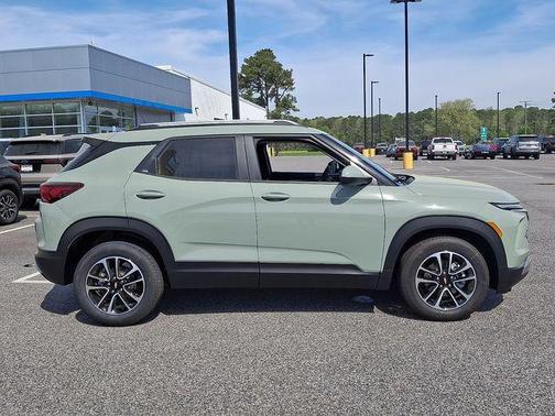 Green 2026 Chevrolet Trailblazer LT