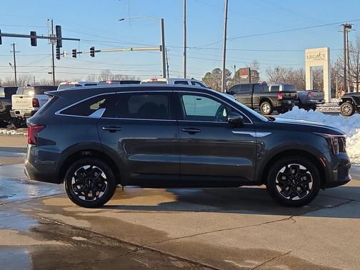 2024 Kia Sorento S