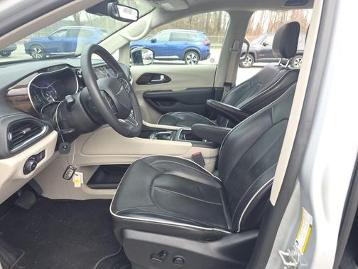 2024 Chrysler Pacifica Limited