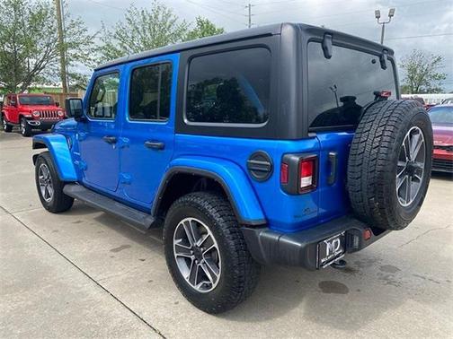 2023 Jeep Wrangler 4-Door Sahara 4x4