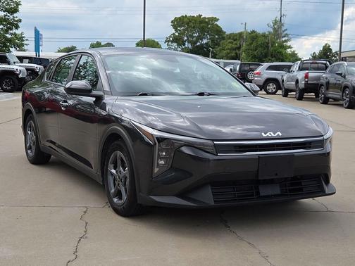 Interstellar Gray 2025 Kia K4 LXS