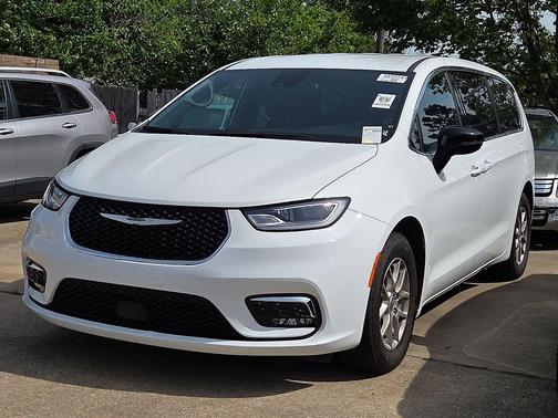 Bright White Clearcoat 2025 Chrysler Pacifica L
