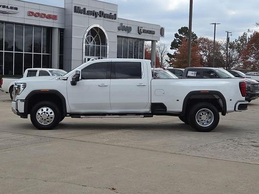 2024 GMC Sierra 3500 Denali