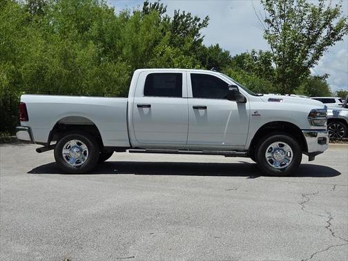 2025 RAM 2500 Tradesman Crew Cab 4x4 6'4' Box