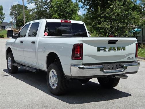 2025 RAM 2500 Tradesman Crew Cab 4x4 6'4' Box