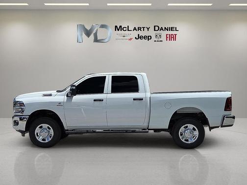 2025 RAM 2500 Tradesman Crew Cab 4x4 6'4' Box