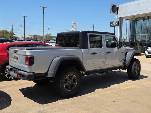 Silver Zynith Clearcoat 2022 Jeep Gladiator Rubicon