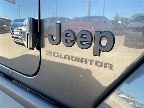 2025 Jeep Gladiator Willys