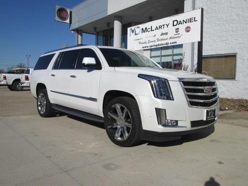 2017 Cadillac Escalade ESV Luxury