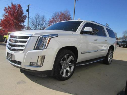2017 Cadillac Escalade ESV Luxury