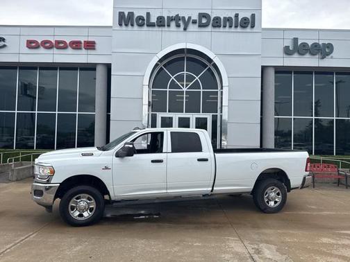 2023 RAM 2500 Tradesman Crew Cab 4x4 8' Box