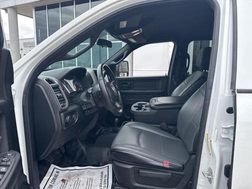 2023 RAM 2500 Tradesman Crew Cab 4x4 8' Box