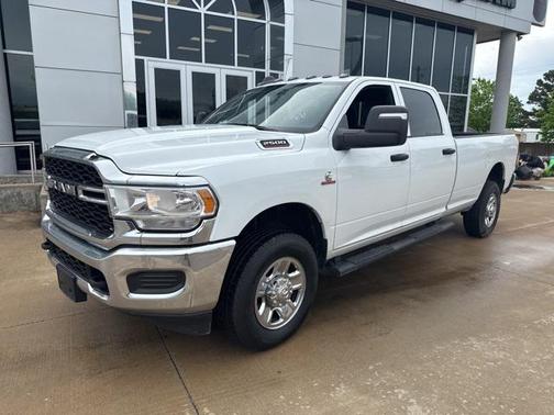 2023 RAM 2500 Tradesman Crew Cab 4x4 8' Box